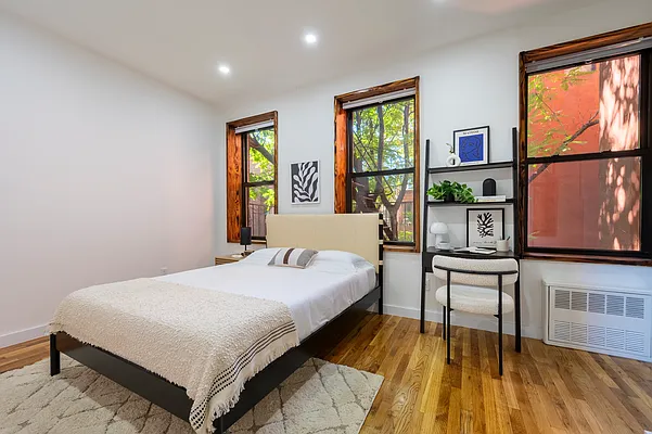 Bedroom, photo 6