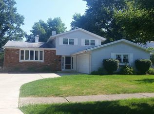 376 Baldwin Dr, Berea, OH 44017