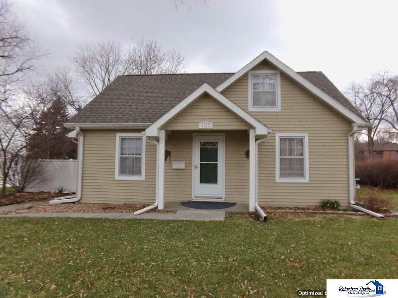 1123 N 13th St Beatrice NE 68310 Zillow