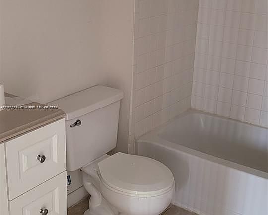 3rd image of 3440 Pinewalk Dr N APT 512