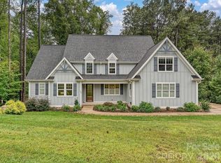 138 Waterbury Dr, Mooresville, NC 28117
