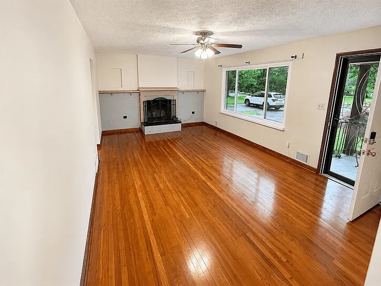8944 Bunnell Hill Rd — Photo 7