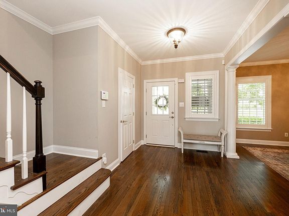 5th image of 420 Vineyard Ln