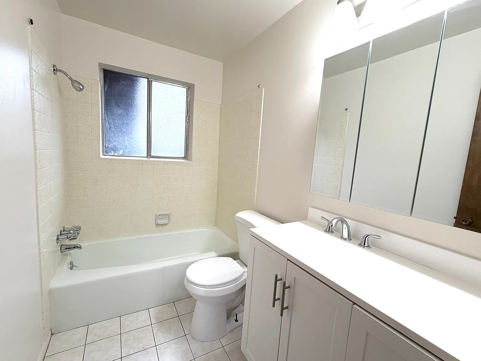2 bed, 1.5 bath, 1200 sqft, $1,550 — Photo 3