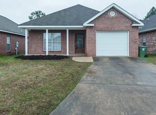 27 Oxford Dr, Hattiesburg, MS 39402