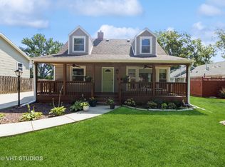 49 S Quentin Rd, Palatine, IL 60067