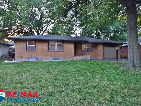 4th image of 2719 S 40th St