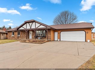 36 Apache Ct, Appleton, WI 54911
