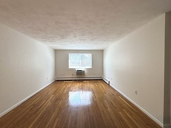 4th image of 6 McLean Rd #5