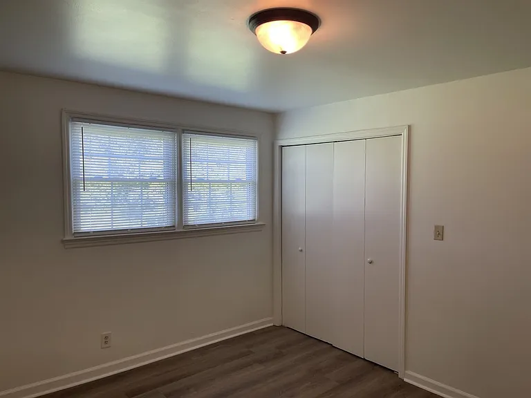 168 Westwood Ct — Photo 16