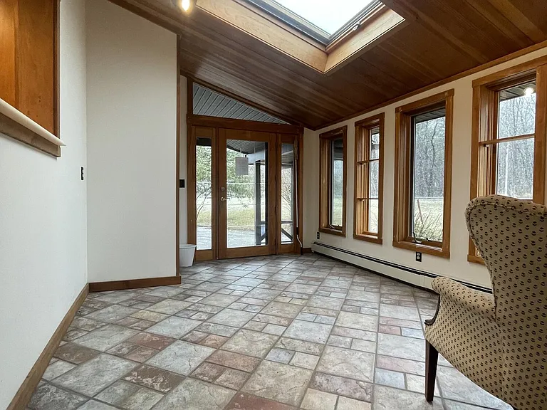 5262 Route 28 — Photo 2