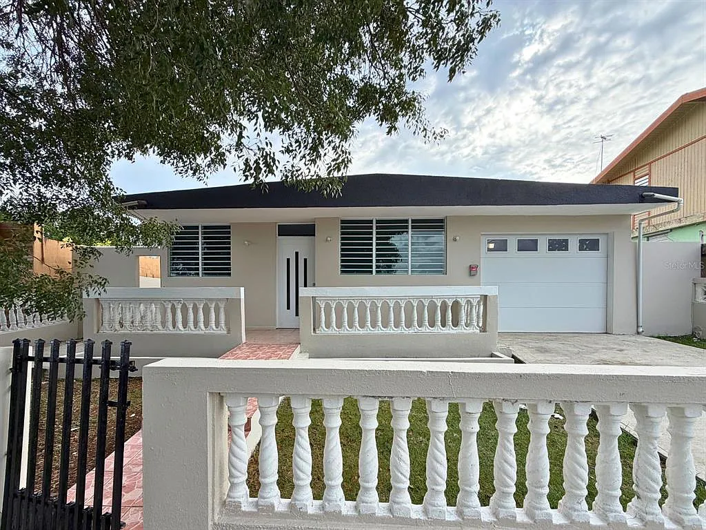 3 bed, 2.0 bath, 806 sqft, $1,700 — Photo 2
