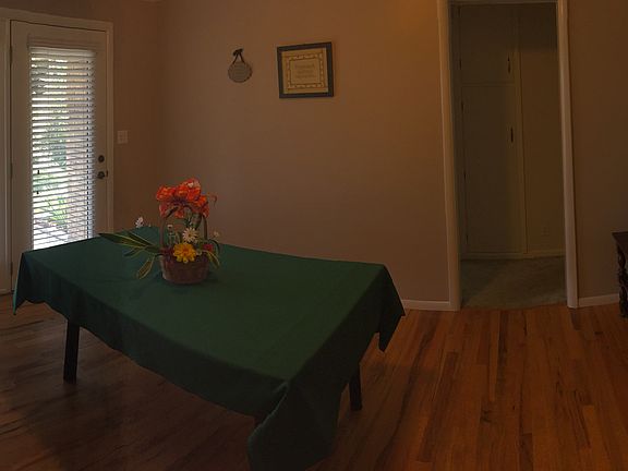 Dinning room-pocket doors