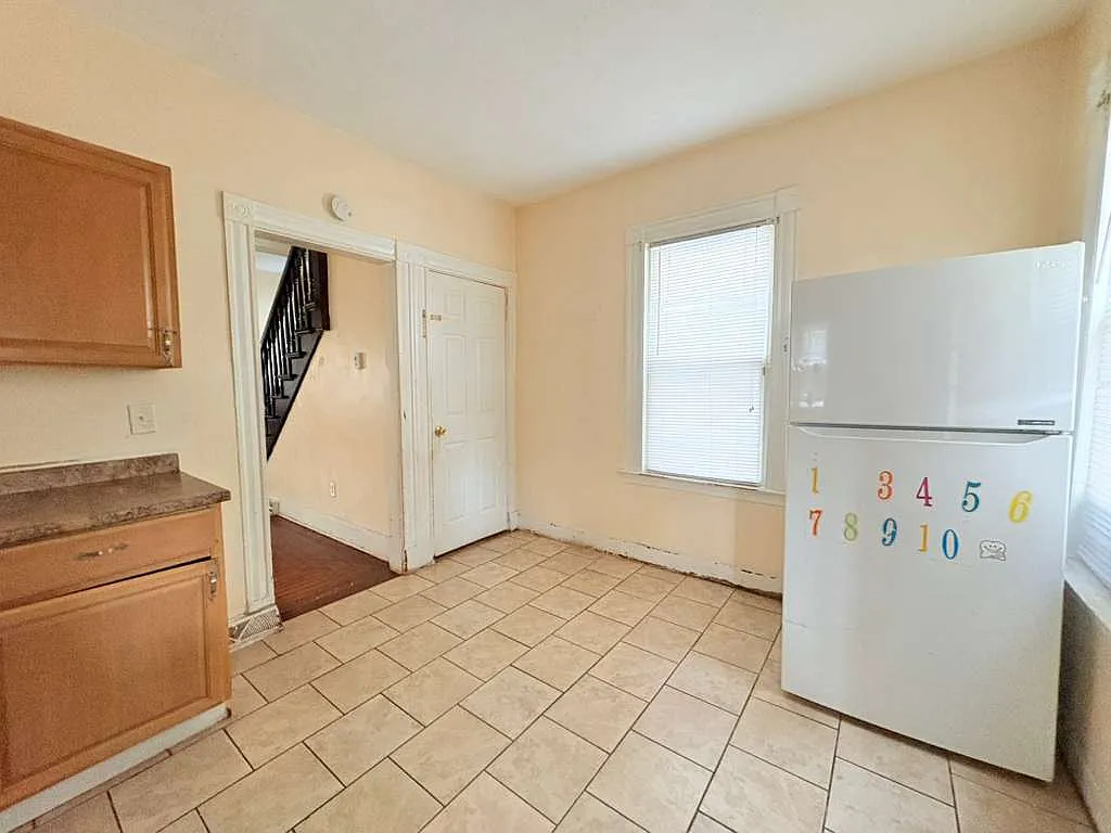 Building Photo - 94 Lilac St #1
