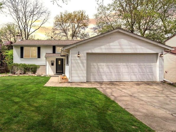 533 Langfield St, Northville, MI 48167