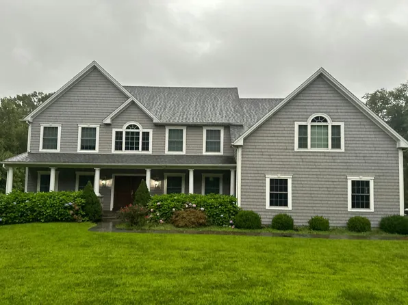 3 Buck Mountain Ct, New Fairfield, CT 06812