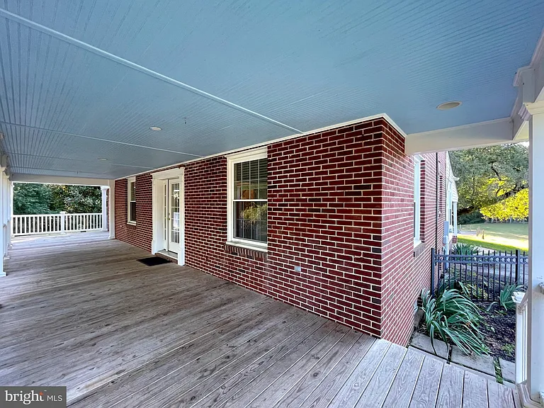 4085 Hallowing Point Rd — Photo 33