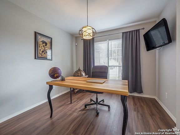 5th image of 419 Diana Dr