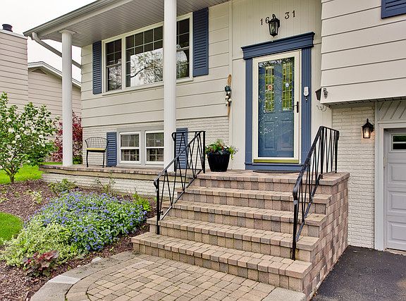 2nd image of 1631 Kingston Ln