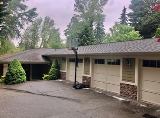 7661 NE 14th St, Medina, WA 98039