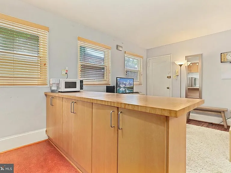 4595 Macarthur Blvd NW #4 — Photo 8