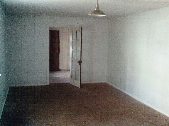 4th image of 552 Ford Dr