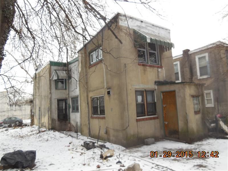 2nd image of 171 W Logan St