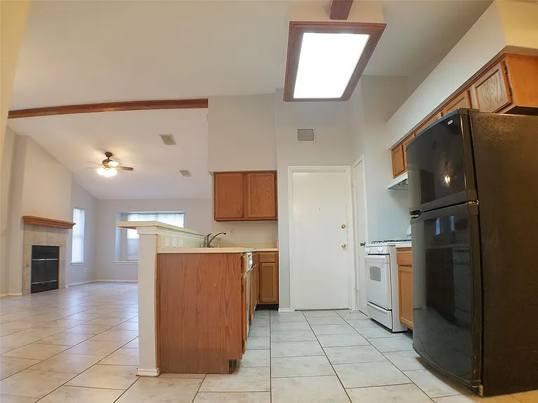 8310 Los Ranchos Dr — Photo 9