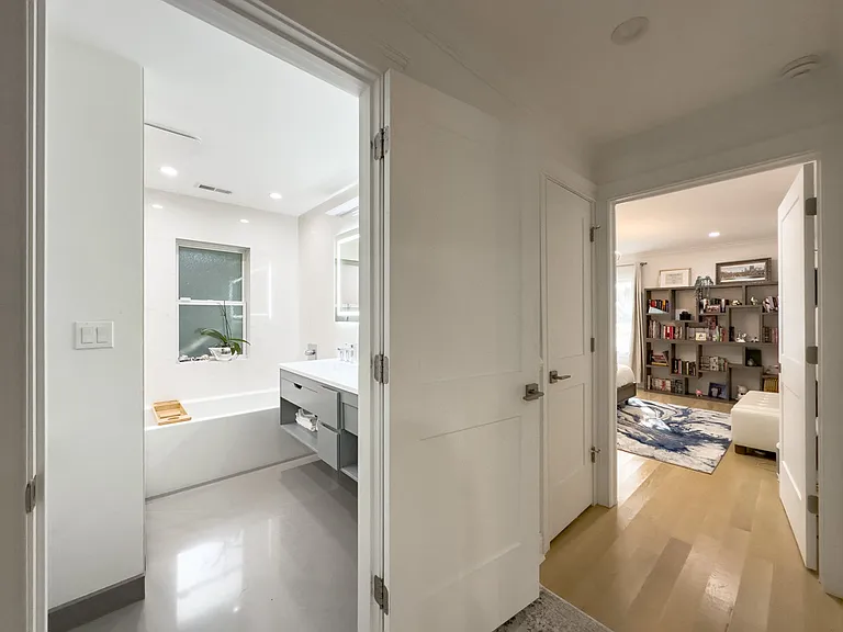 6609 N Kenton Ave #HFS — Photo 12