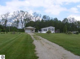 11551 Deaner Rd, Riverdale, MI 48877