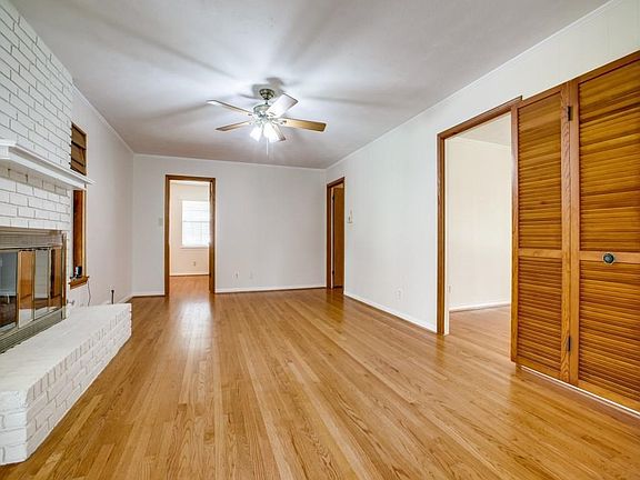 2nd image of 10023 Shadyview Dr