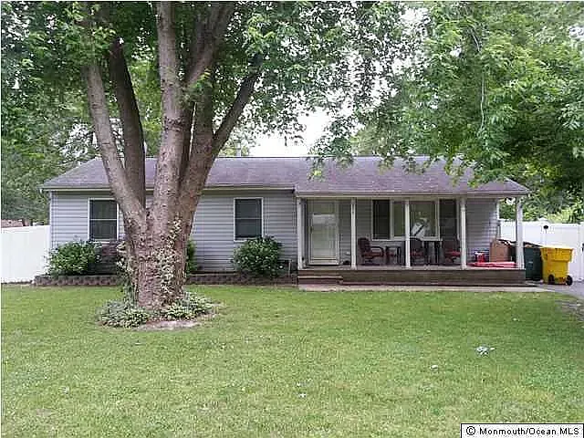1306 Eisenhower St — Photo 1