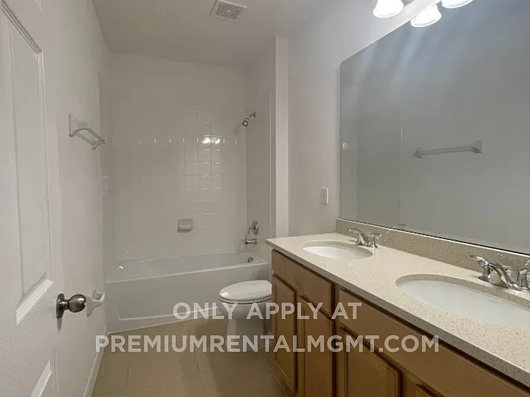 5566 Sabal Dr — Photo 13