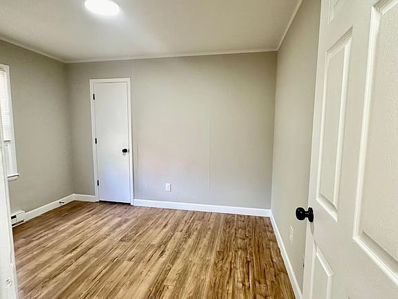 5th image of 2700 Pitts Dr #2706