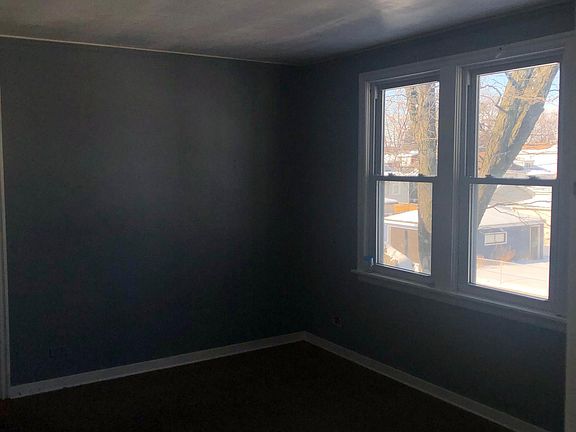 2nd image of 3200 S Harvey Ave