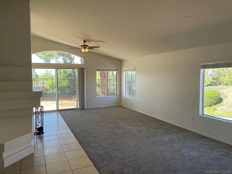2401 Columbine Dr — Photo 5