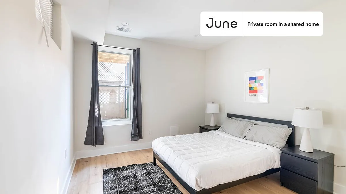 Full bedroom in 3 bed/2.5 bath home in Columbia Heights #1718 C — Photo 1