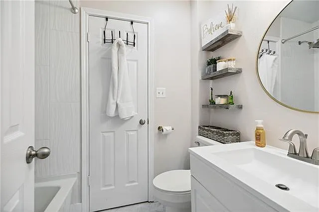 18285 Cusachs Dr — Photo 10