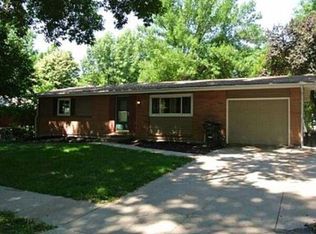 321 Skyway Rd, Lincoln, NE 68505