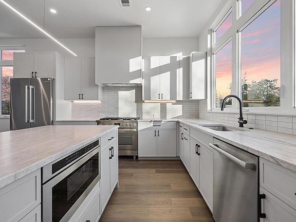 2nd image of 4101 Menchaca Rd #102