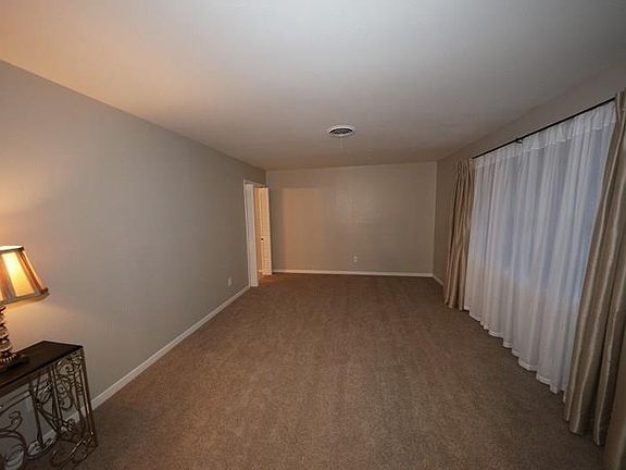 5th image of 4809 Neal St