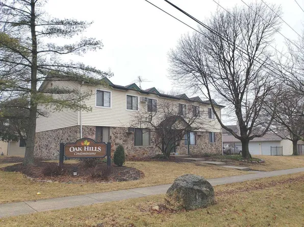 8300 Oak Leaf Dr APT 801, Woodridge, IL 60517