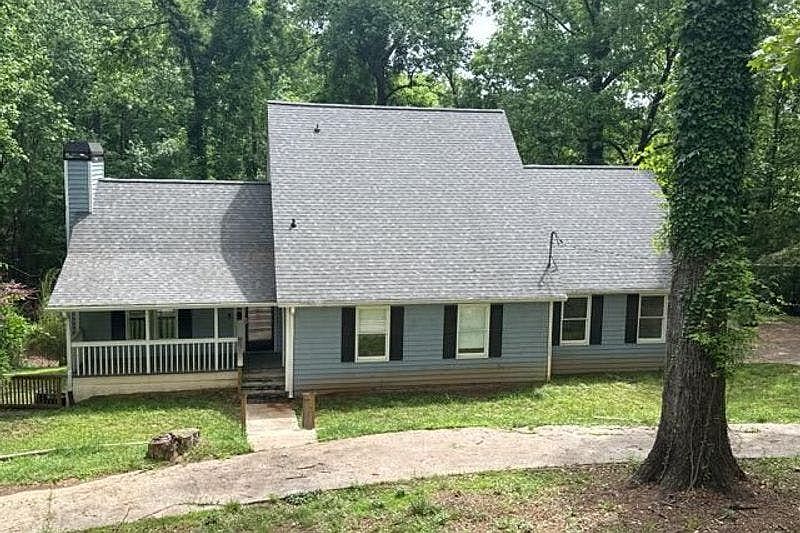 1st image of 2710 Northlake Rd