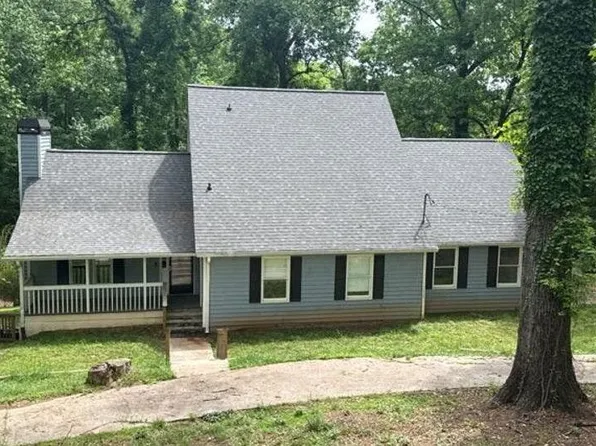 2710 Northlake Rd, Gainesville, GA 30506