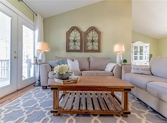 4th image of 4714 Country Meadows Dr