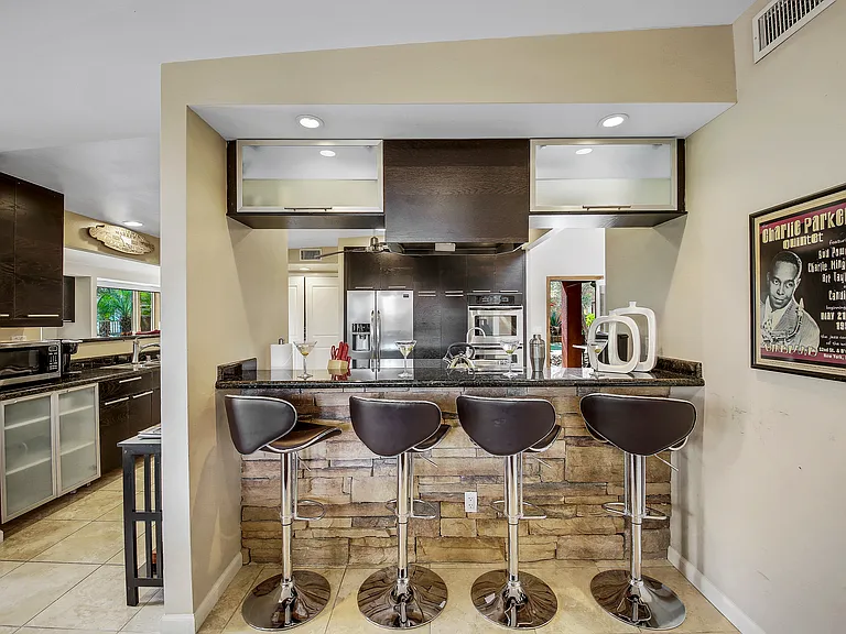 52883 Eisenhower Dr — Photo 8