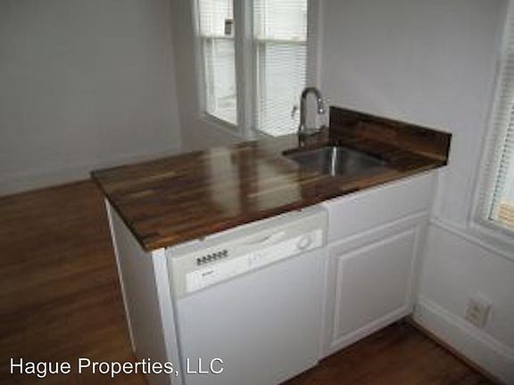 4th image of 107 E 39th St APT 3