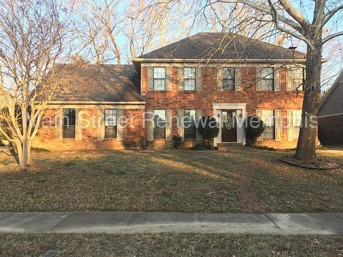 1st image of 2432 Fairway Oaks Dr