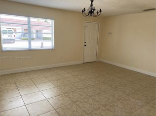 545 W 79th Pl, Hialeah, FL 33014