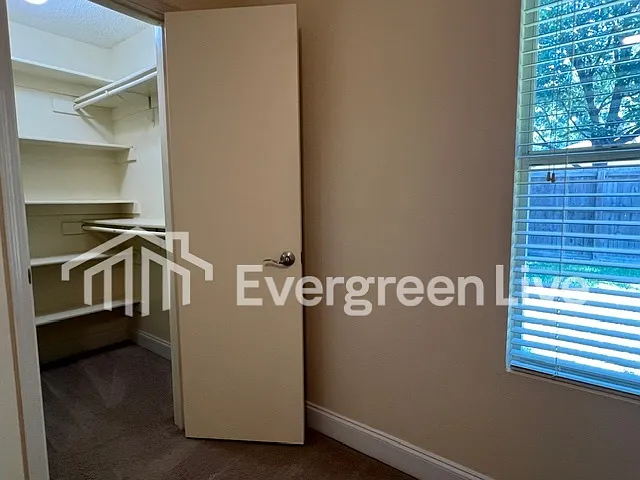 105 Viola Ct — Photo 10